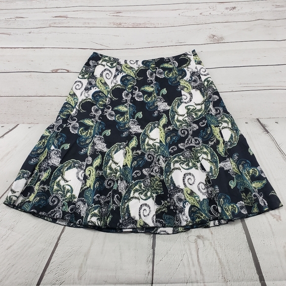 Saks Fifth Avenue Dresses & Skirts - Saks Fifth Avenue Skirt Size 2 A Line Paisley Used